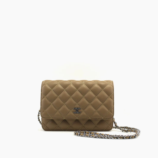 Chanel WOC Beige Foncé Cuir lisse matelassé