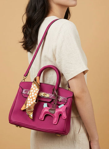 Birkin d'Hermès Cuir rose fuchsia et accessoires marron, orange et bleu ciel/mini sac