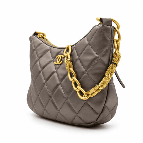 Chanel Mini Hobo: Gris Taupe
